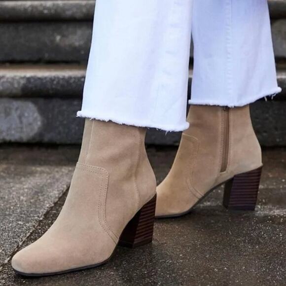 Blondo Sadie Waterproof Suede Heeled Bootie Taupe Suede Size 11 NEW - Picture 1 of 10
